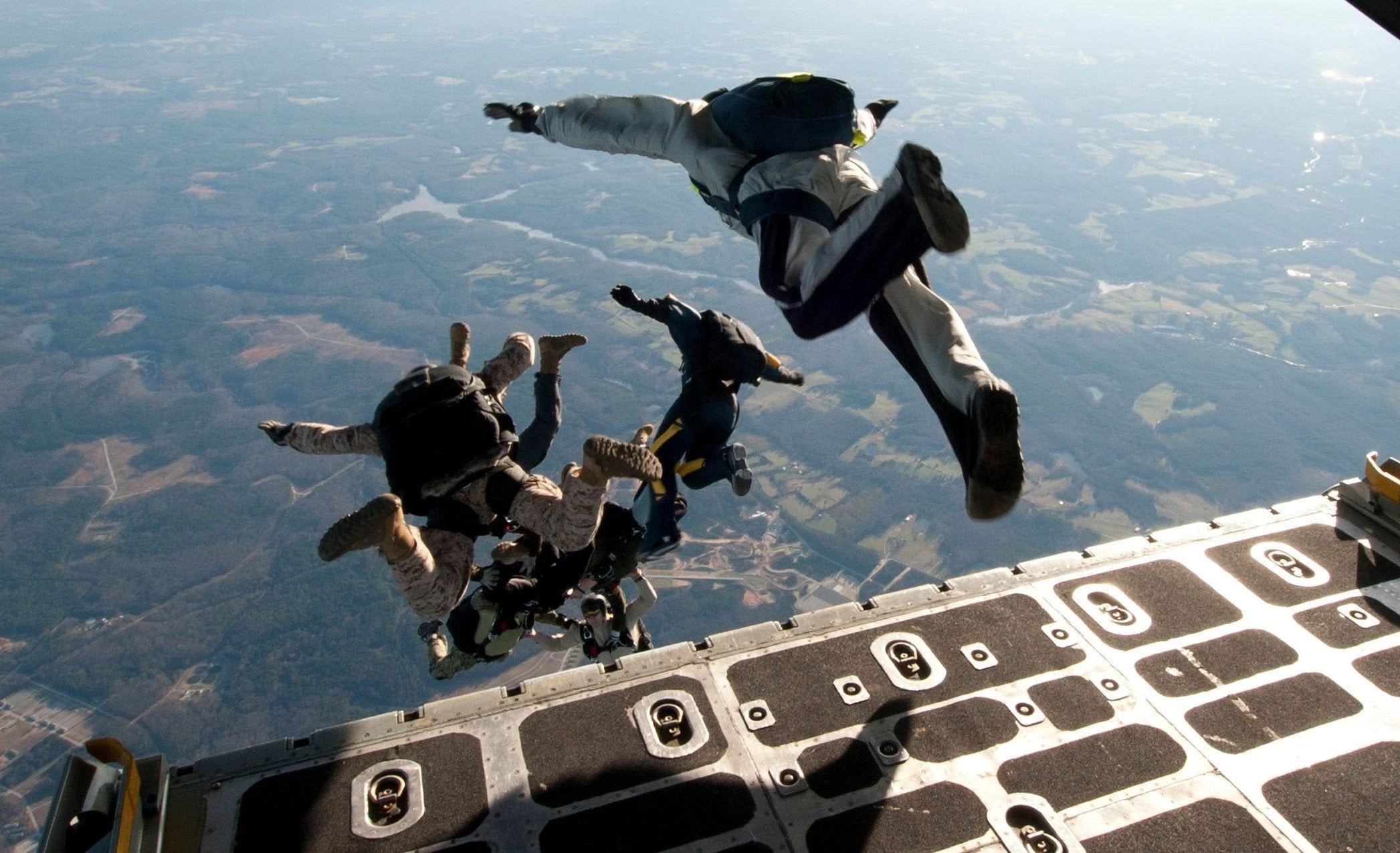 Στη Λάρισα στρατεύματα από ΗΠΑ-Ισραήλ: 100 Αμερικάνοι κομάντος με V2 Ospey – Πυρετώδεις ασκήσεις της ΕΦ στην Κύπρο – Πολλαπλά μηνύματα στην Άγκυρα